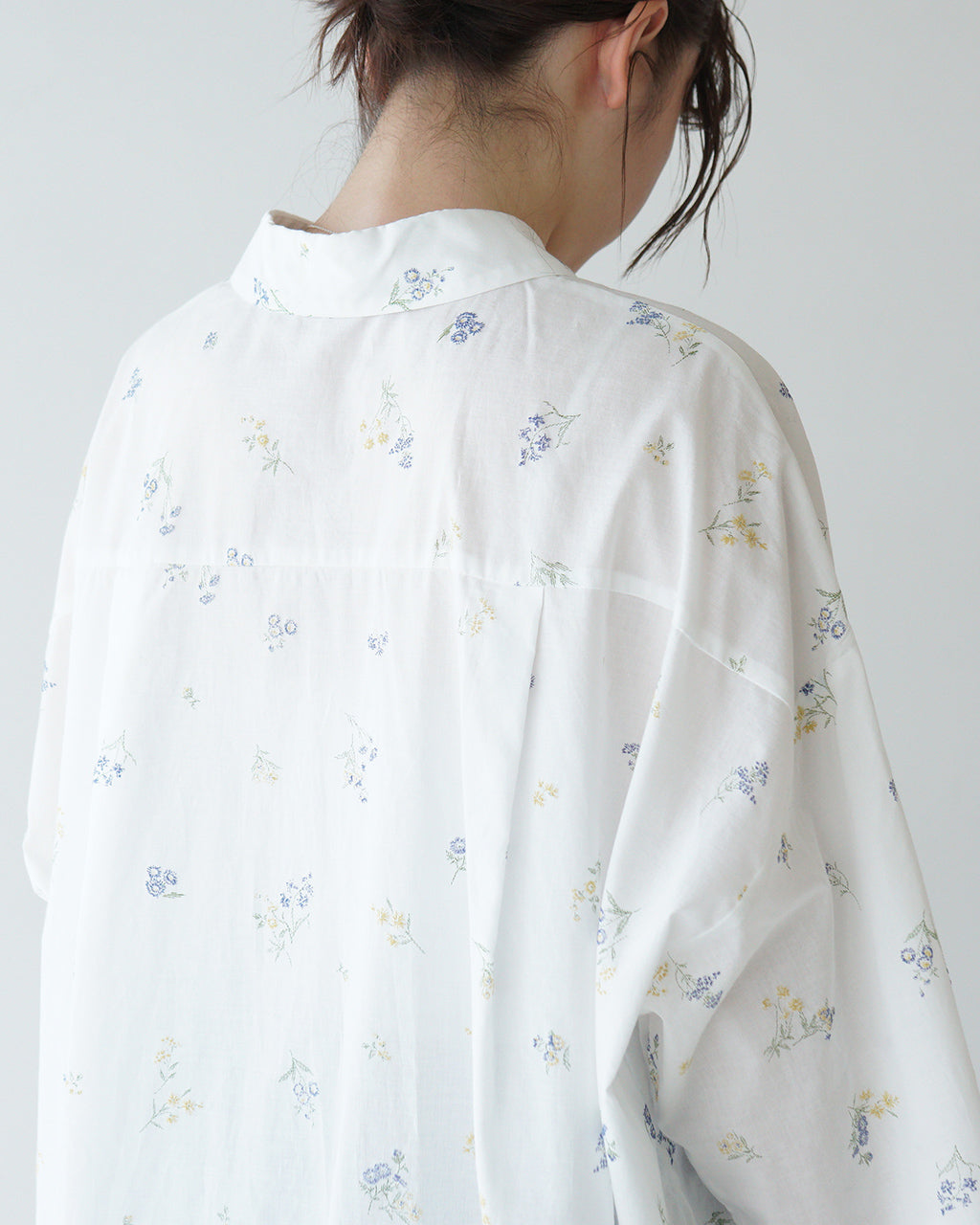 mizuiro ind ミズイロインド シャツワンピース 小花柄 発泡プリント SMALL FLOWER PRINT SHIRT OP クエーカーカラー七分袖 1-250054【送料無料】