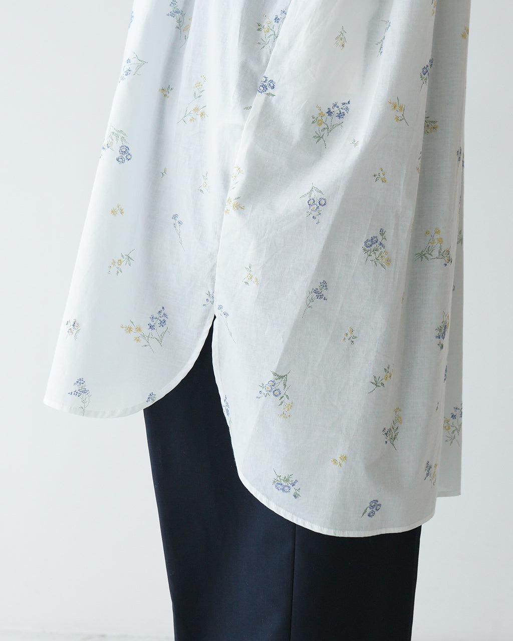 mizuiro ind ミズイロインド シャツワンピース 小花柄 発泡プリント SMALL FLOWER PRINT SHIRT OP クエーカーカラー七分袖 1-250054【送料無料】