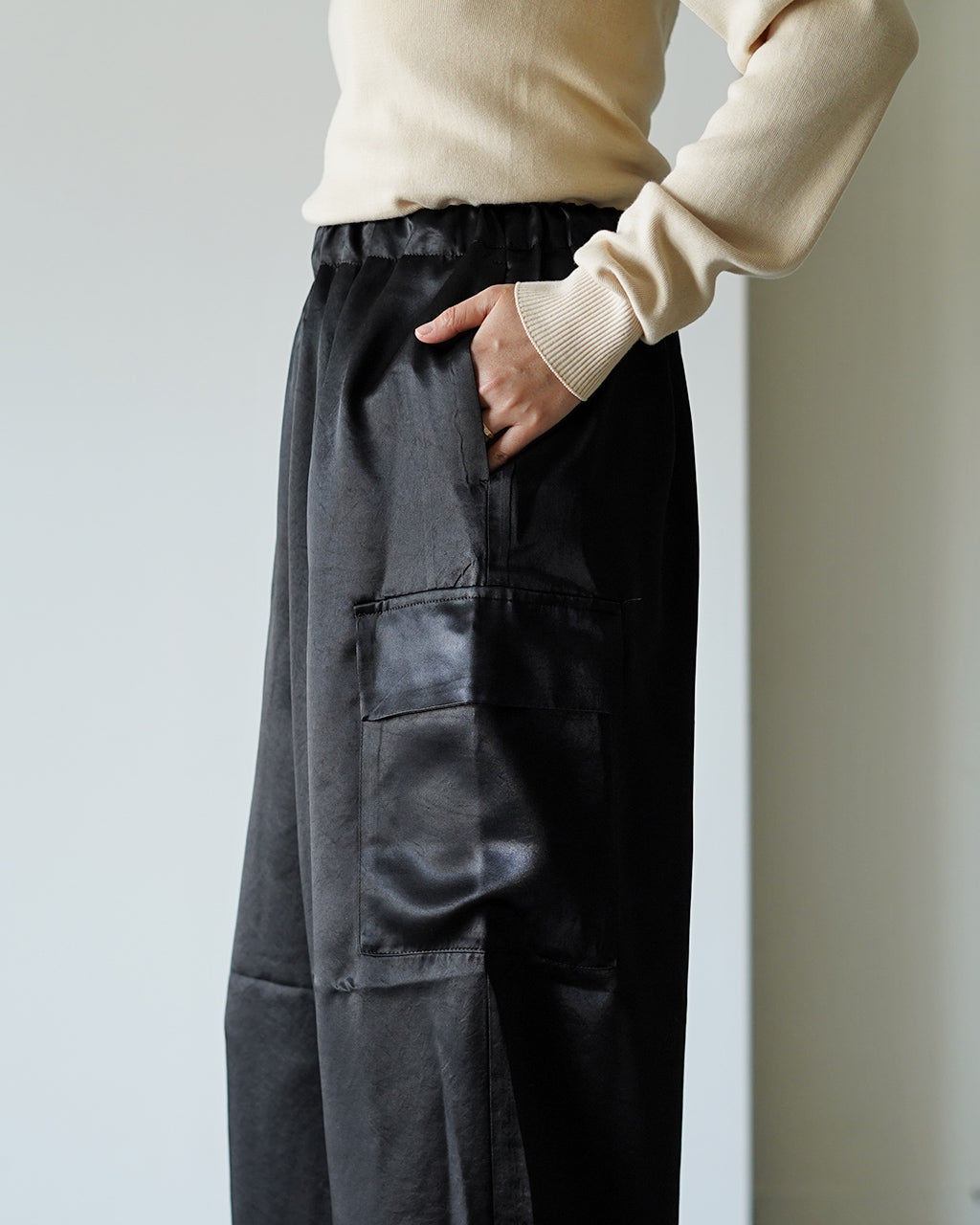 ミズイロインド mizuiro ind サテン カーゴパンツ レディース satin
