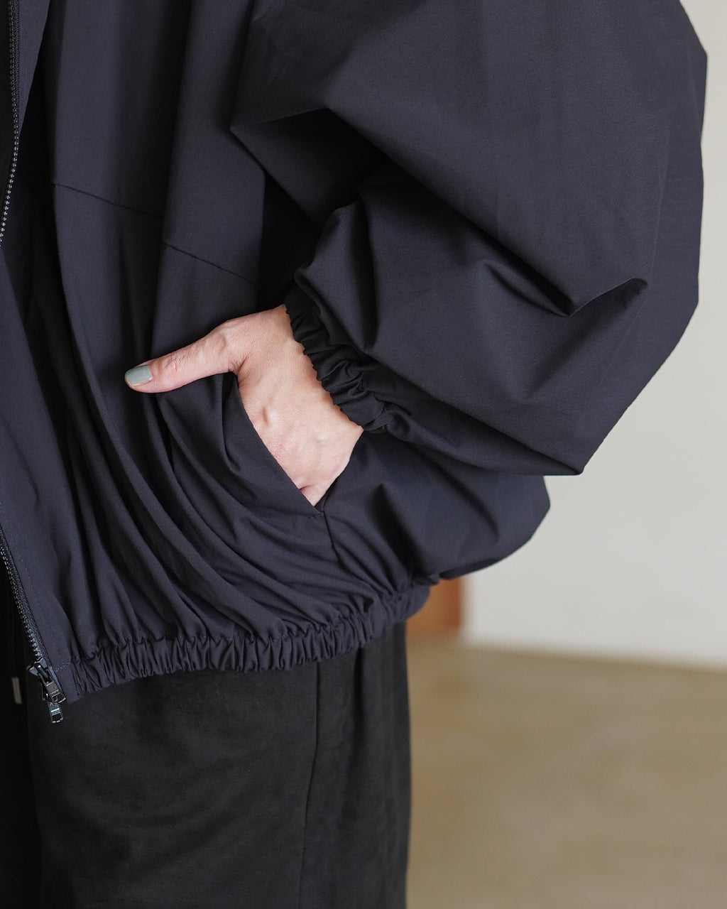 high neck zip blouson 3-270080
