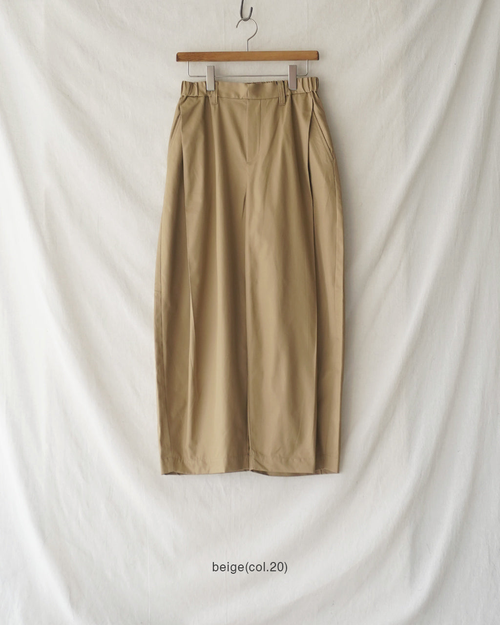 tuck cocoon slacks 2-260102