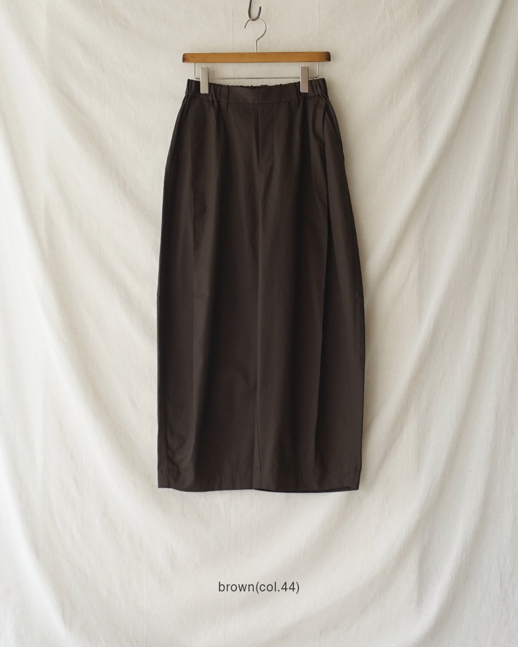 tuck cocoon slacks 2-260102