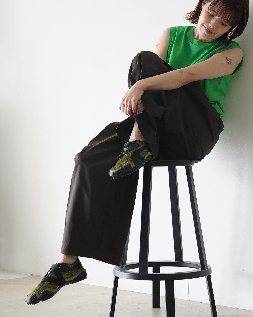 tuck cocoon slacks 2-260102