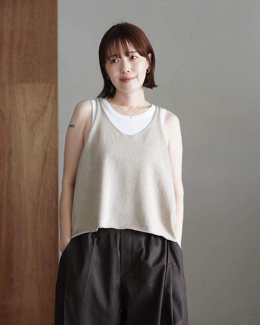 U neck short vest 2-220043