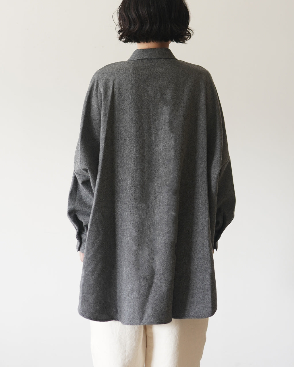wool wide shirt with pockets 3-230136