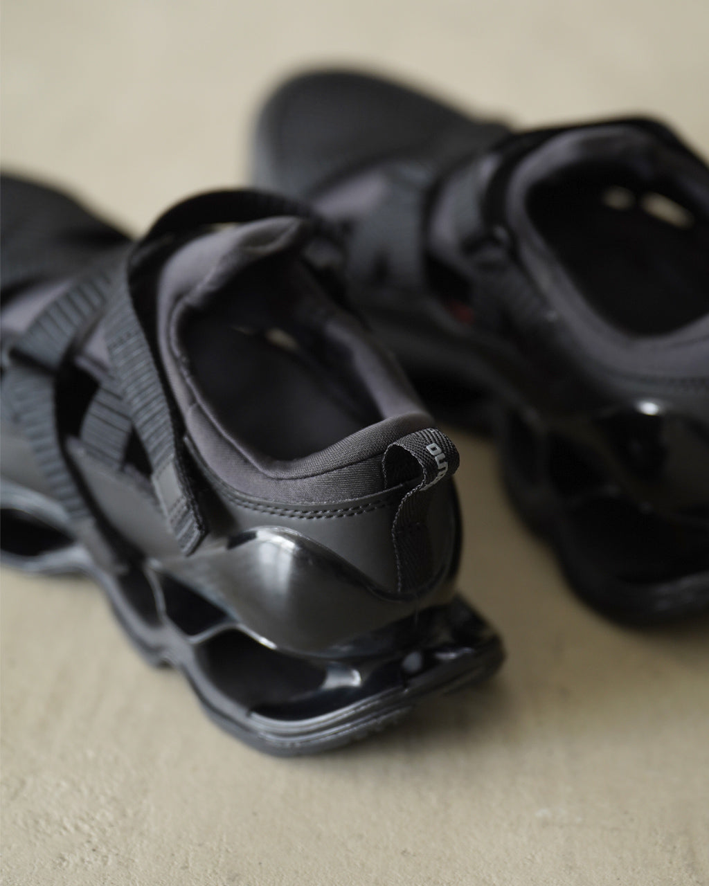 MIZUNO ミズノ WAVE PROPHECY STRAP スニーカー ユニセックス ウエーブ