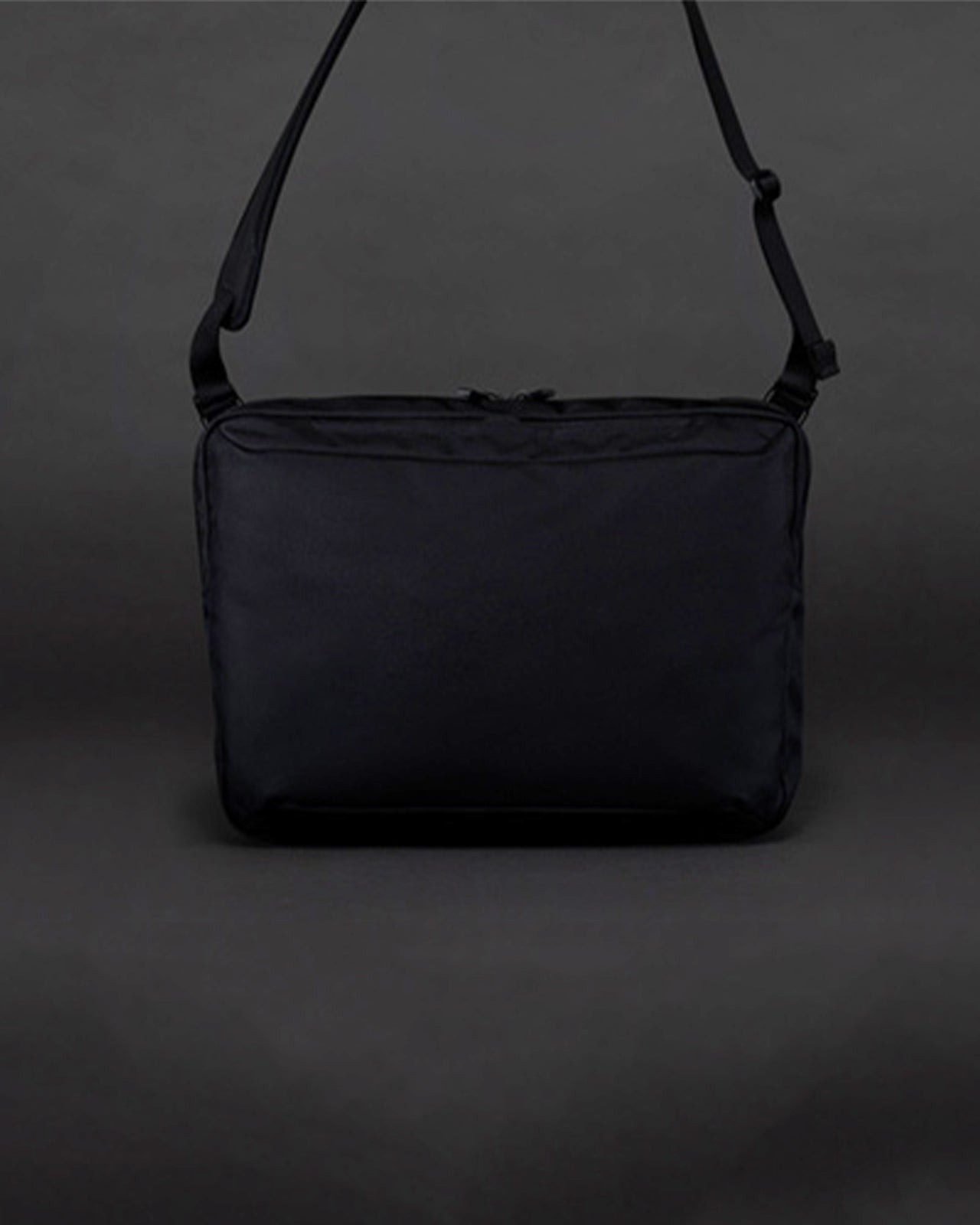 MONOLITH SHOULDER PRO L BLACK PR-4094-010