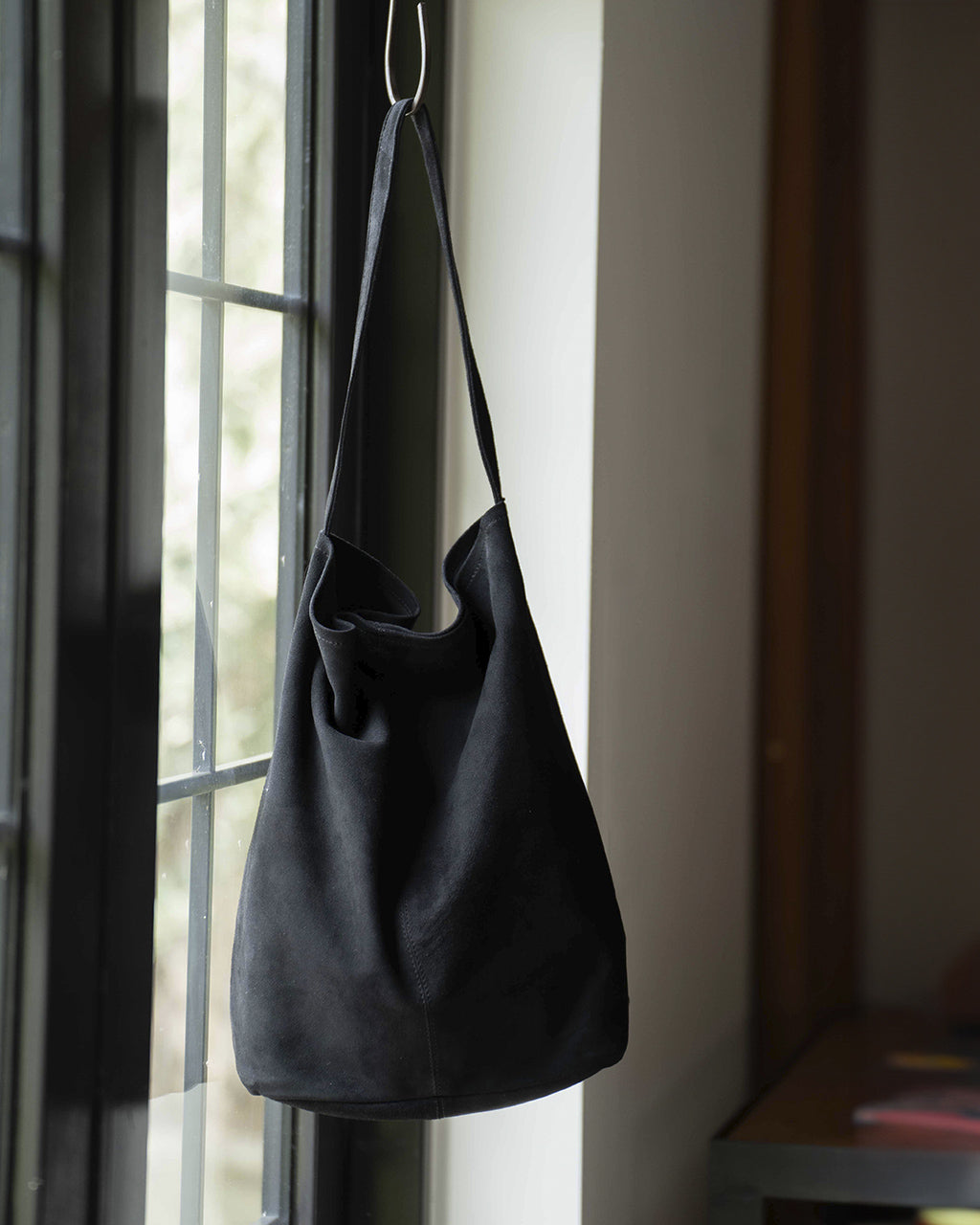 Morphee モルフェ CYLINDER シリンダー ミディアム トートバッグ ショルダーバッグ オイルスエードブラック（M size）OIL SUEDE BLACK CYM-OBLK-1 【クーポン対象外】【送料無料】正規取扱店