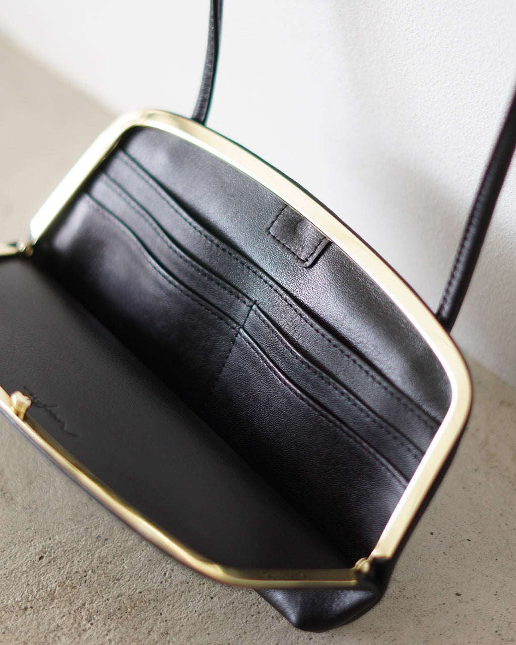 Framed One-Shoulder Bag MSA-OSG-BLK