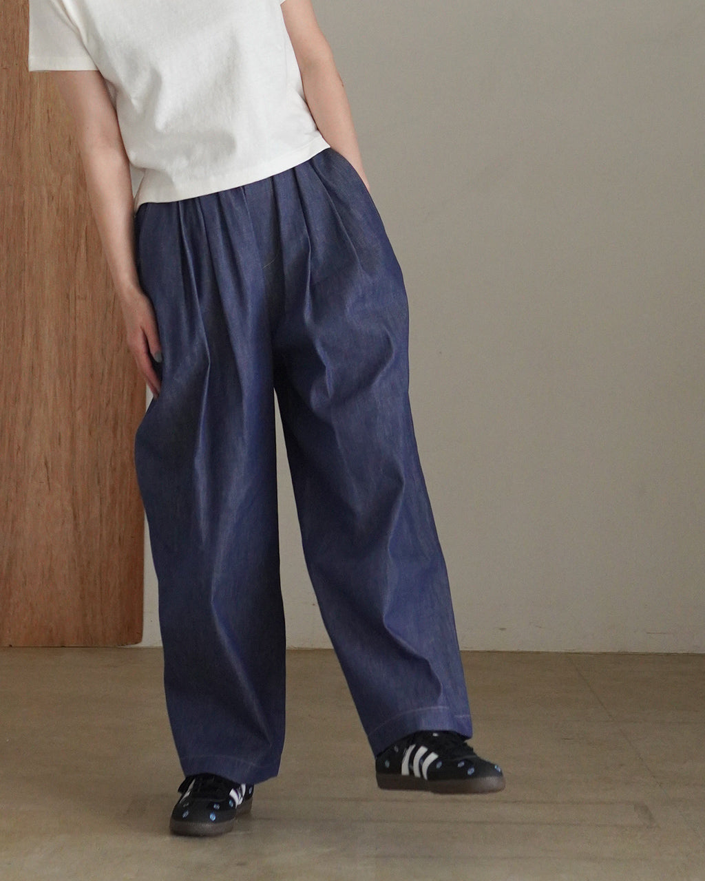 2 TUCK WIDE PANTS DENIM HAKU-DENIM