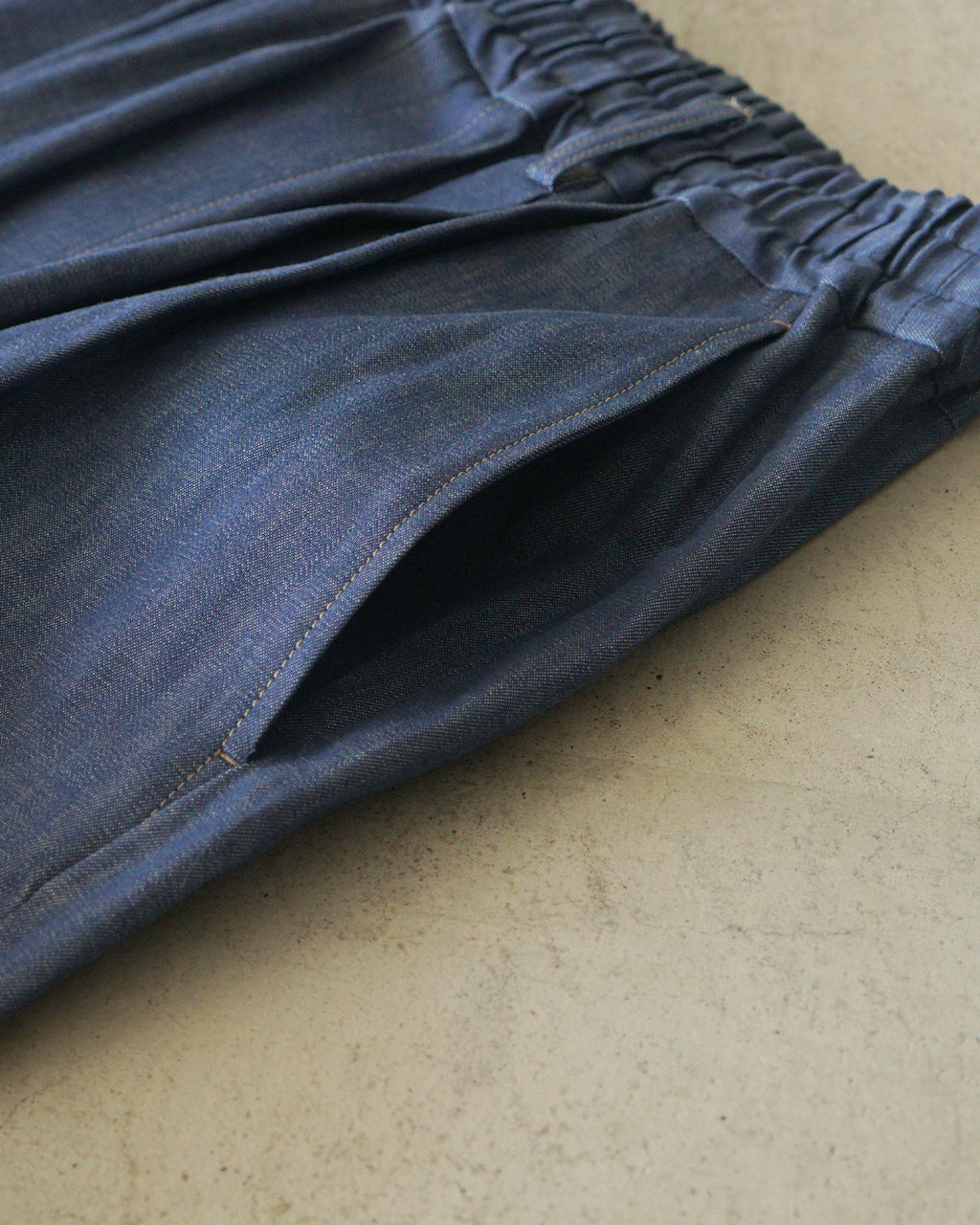 2 TUCK WIDE PANTS DENIM HAKU-DENIM