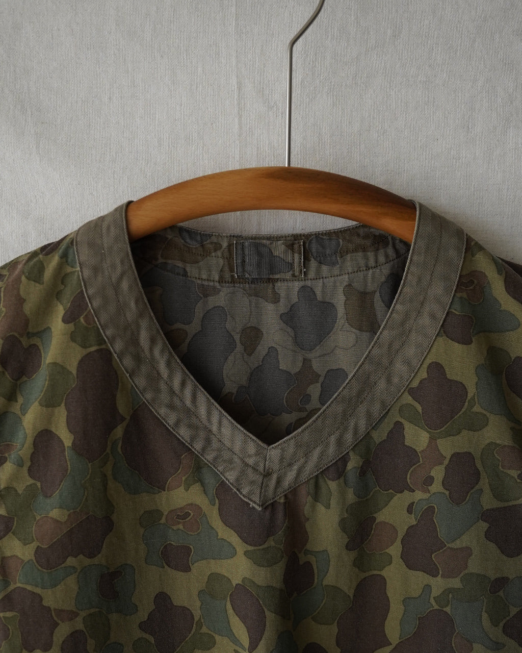Nigel Cabourn　迷彩 Vネック ベスト Nigel Cabourn ナイジェル・ケーボン プルオーバー フィッシングベスト