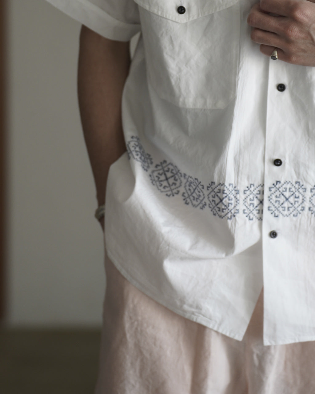 outil CHEMISIER COLETTA 開襟シャツ 刺繍 ツイル素材｜Crouka(クローカ)