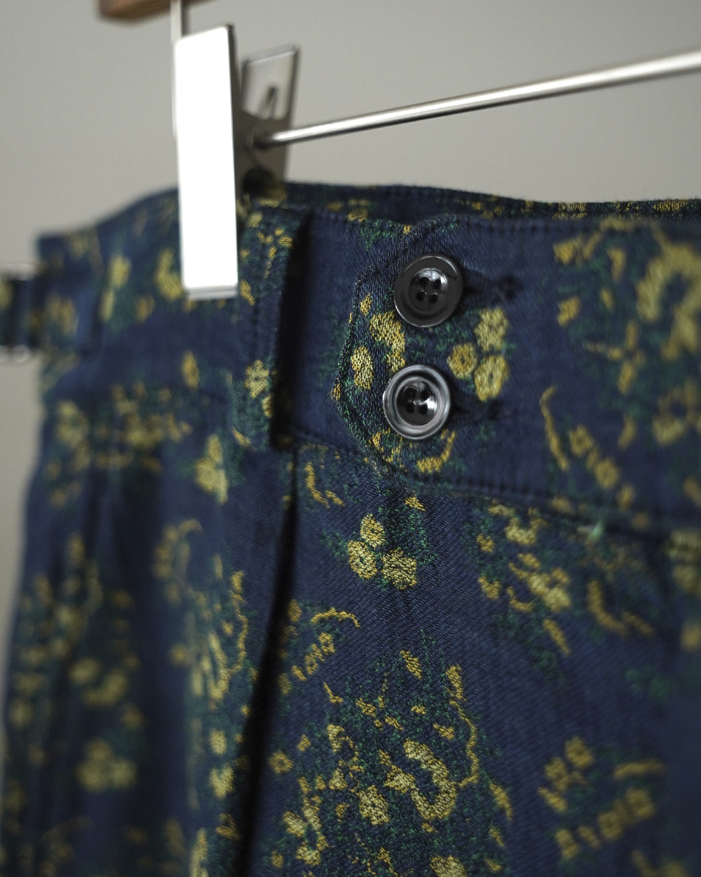 outil PANTALON LIMMEN OV-P020-2 ジャガード織 ワークパンツ 花柄｜Crouka(クローカ)