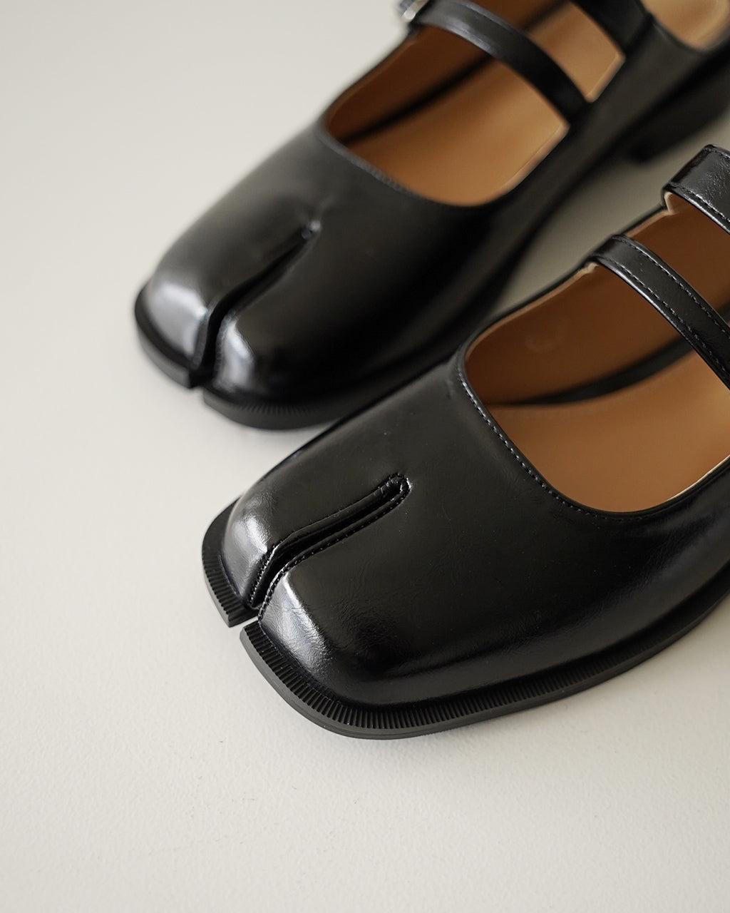 PAES ペイズ Double Buckle Mule ダブル バックル ミュール ストラップ | Crouka(クローカ)