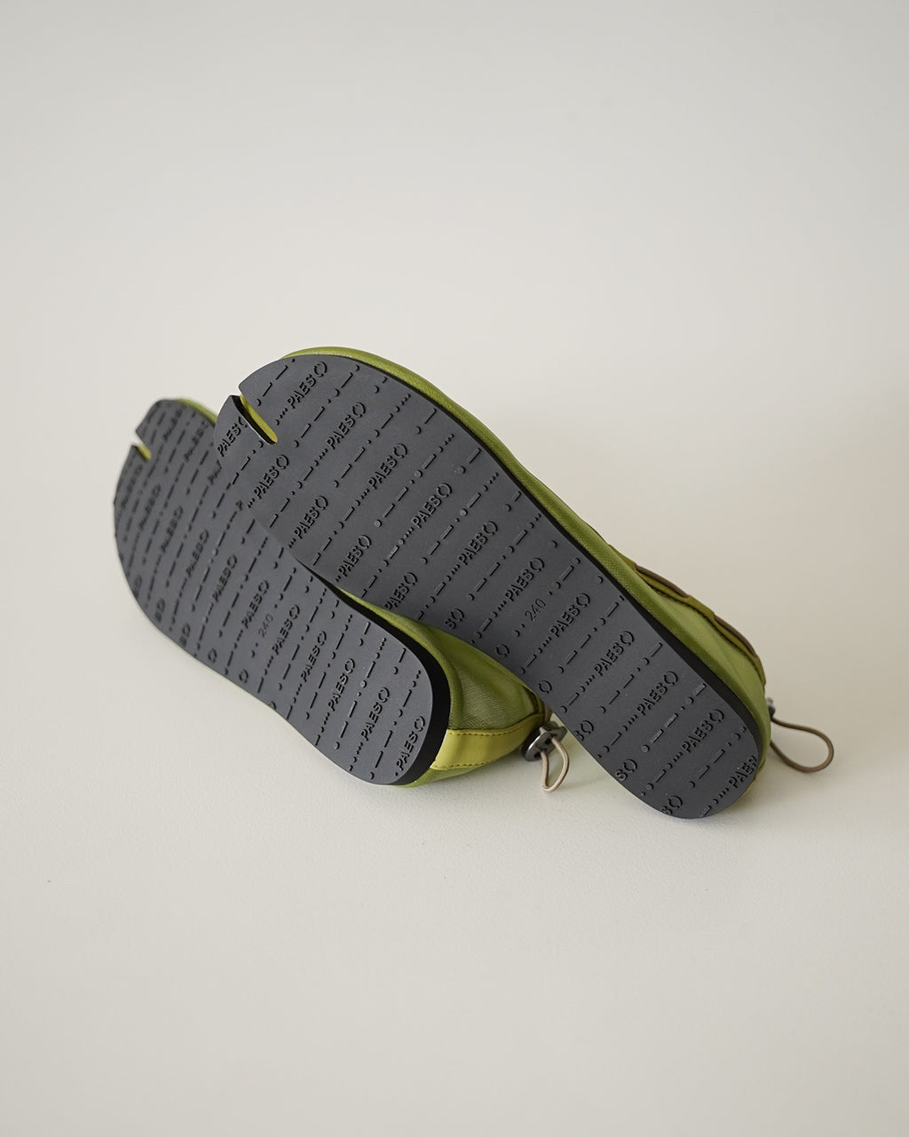 PAES ペイズ Mesh Air String Flat メッシュ エア ストリング フラット