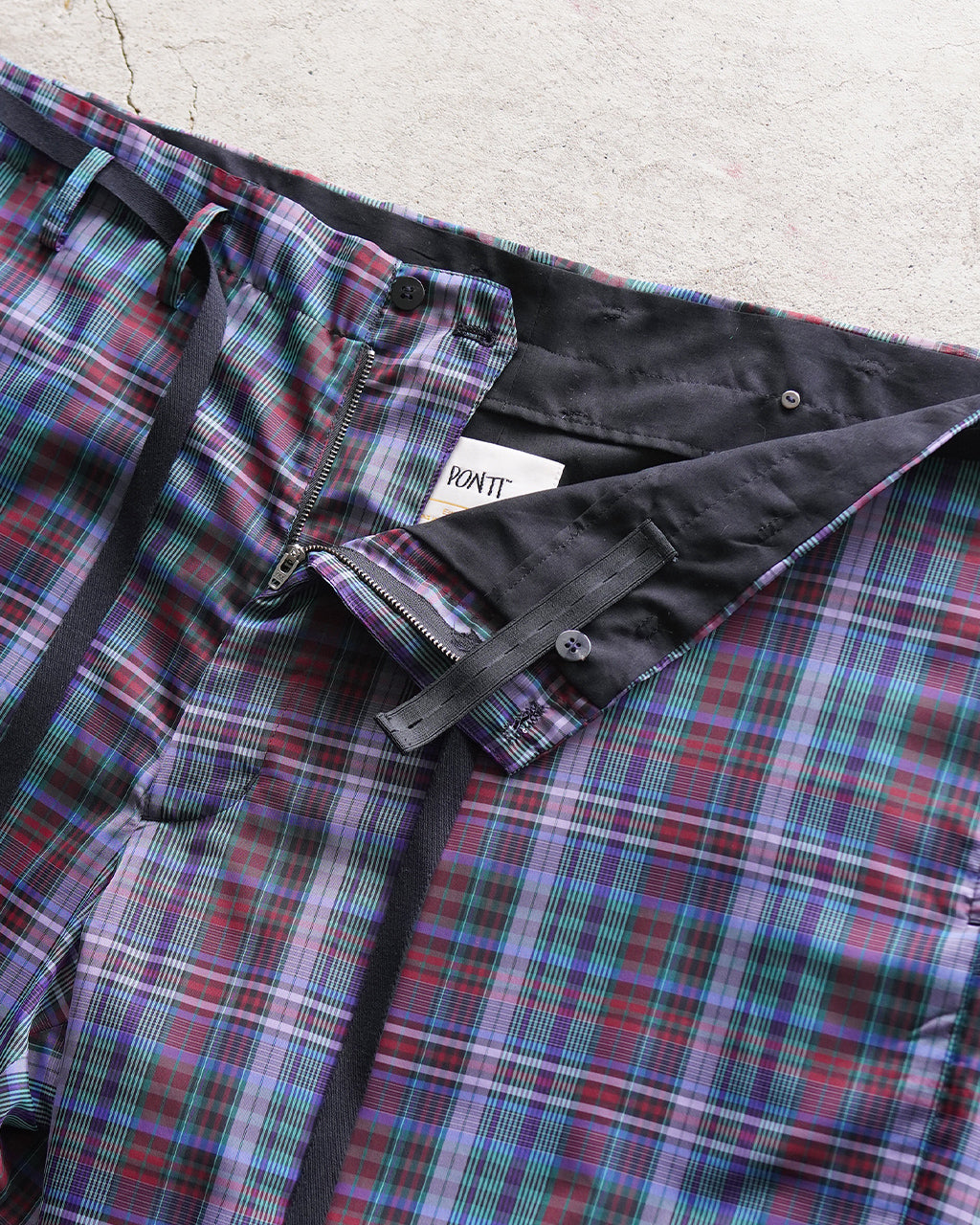 Semi-sheer yarn-dyed check tuck pants PO1S008
