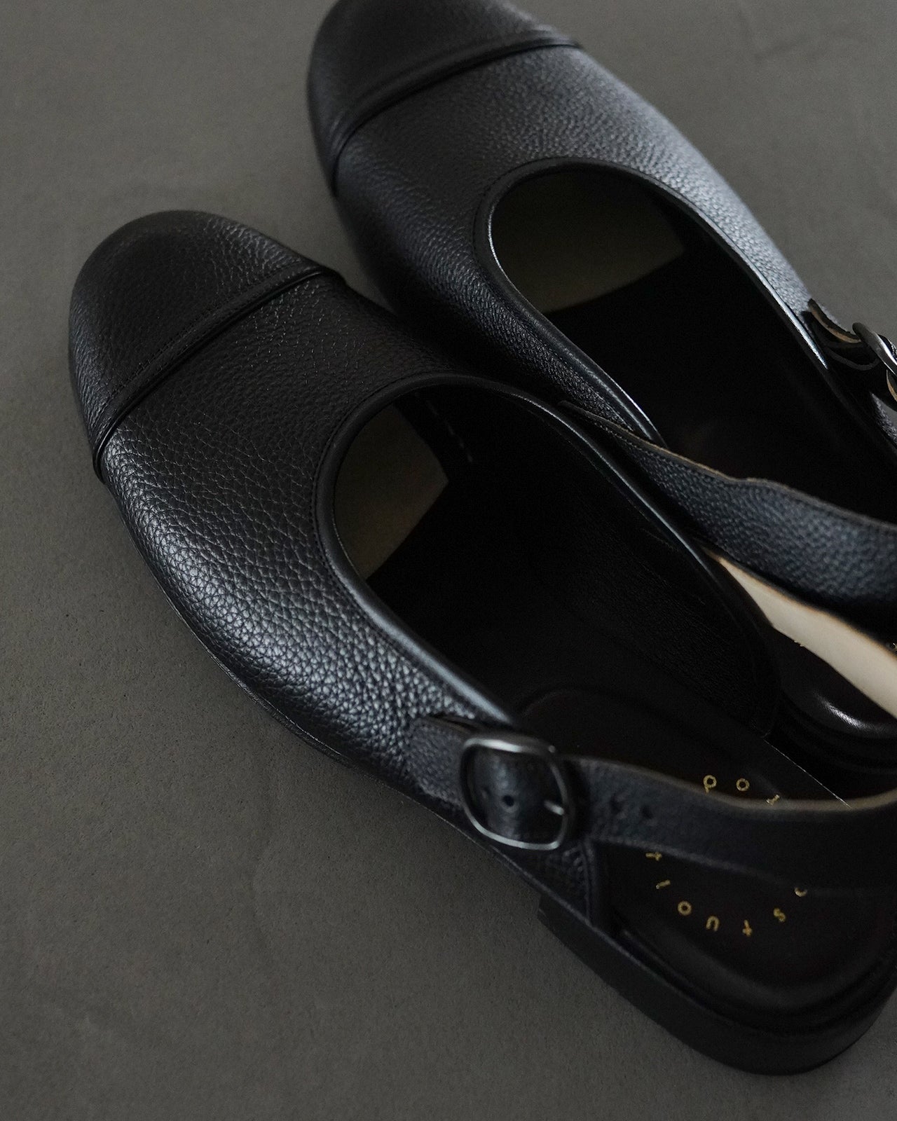 FACE Sandals Shrunk Cow