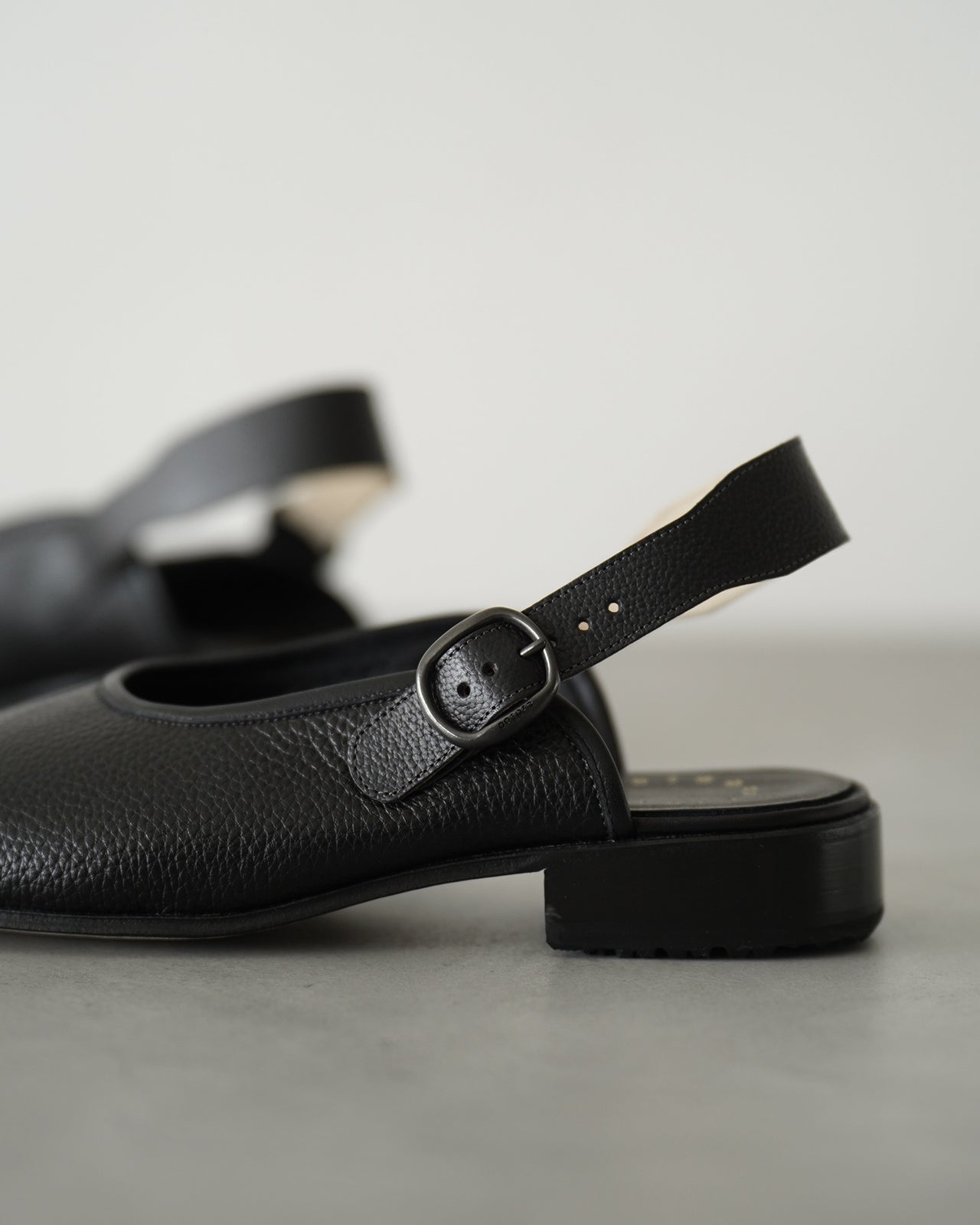 Post Production FACE Sandals レザーサンダル シボレザー｜Crouka(クローカ)