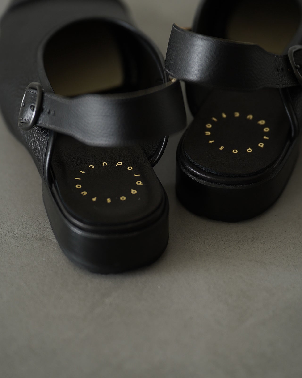 Post Production FACE Sandals レザーサンダル シボレザー｜Crouka(クローカ)