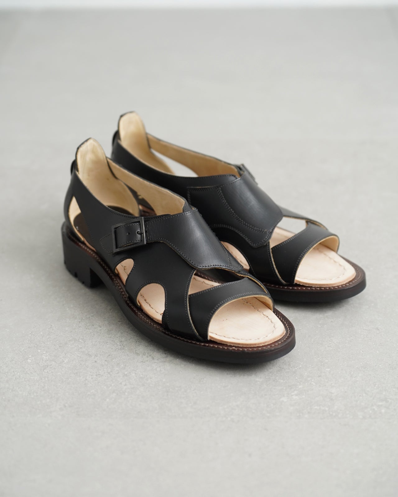 Hunt-Sandals