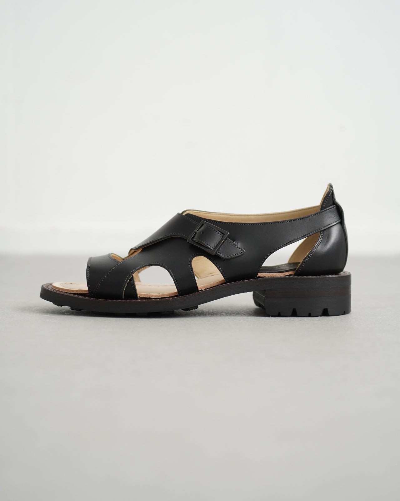 Hunt-Sandals