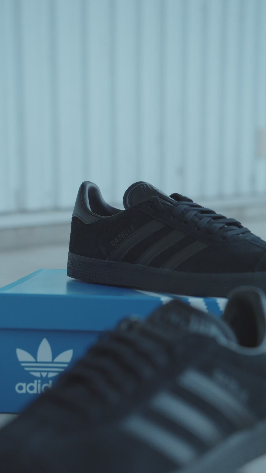 26.5 cm adidas GAZELLE CQ2809 ブラック スニーカー s-l400.jpg