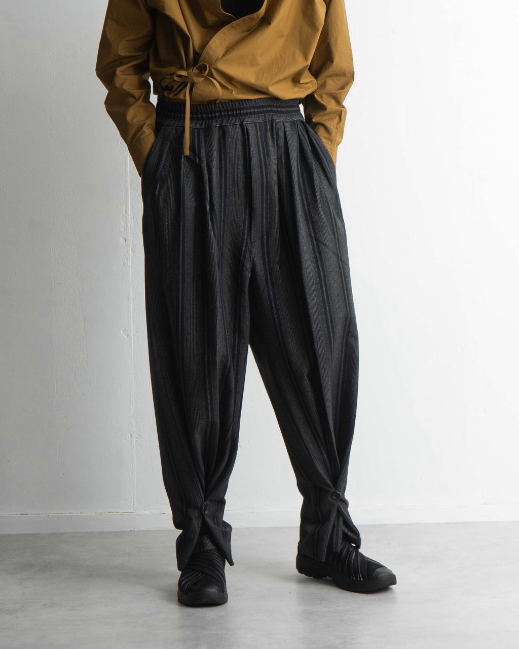 【SALE！20%OFF】RAINMAKER レインメーカー フレンチ ツイル ハカマ トラウザーズ FRENCH TWILL HAKAMA TROUSERS パンツ ボトムス RM242-028【送料無料】