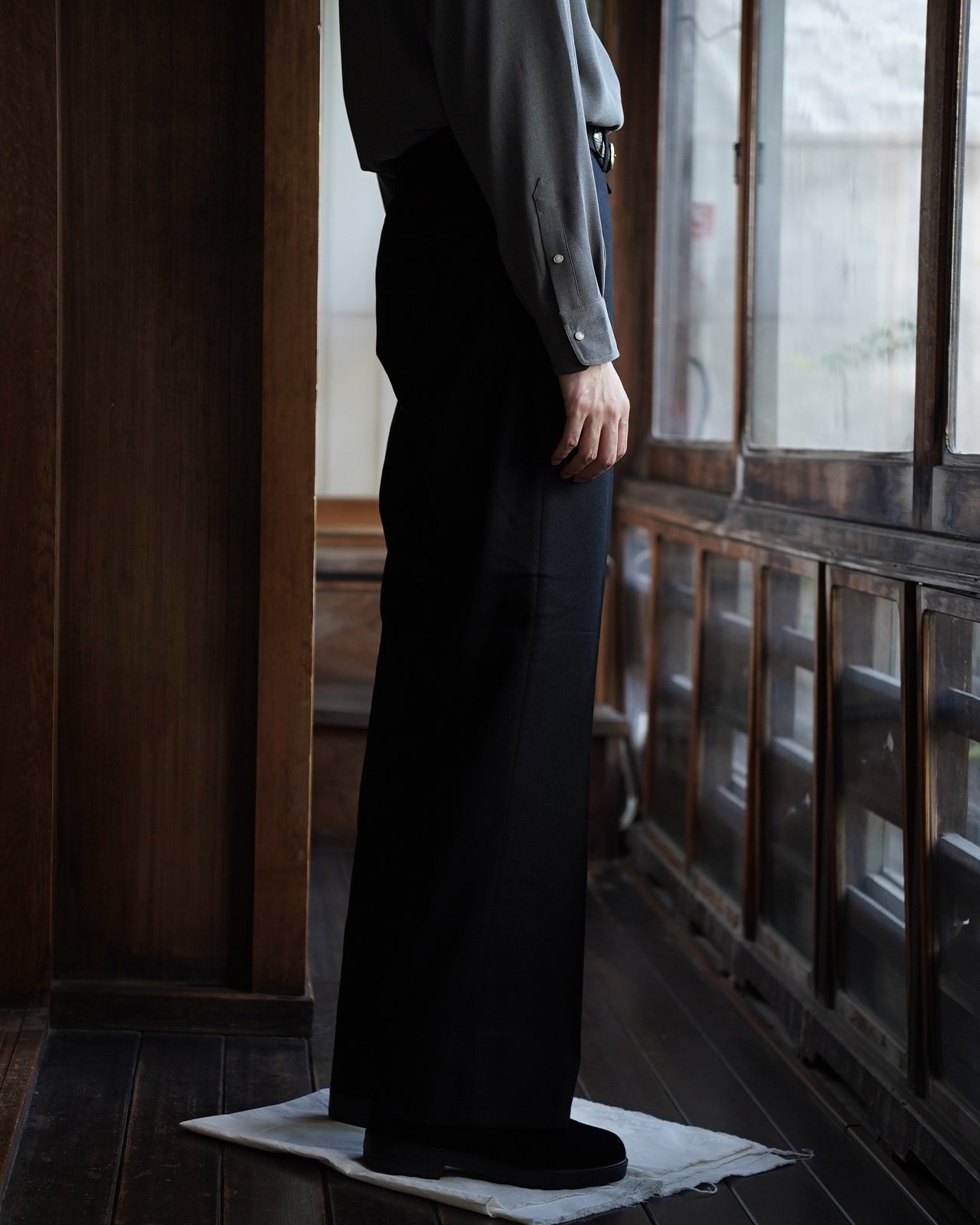 SEMI FLARED TROUSERS RM252-039