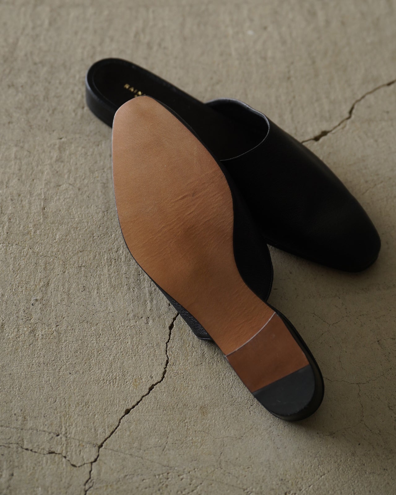 LEATHER MULE RM261-024
