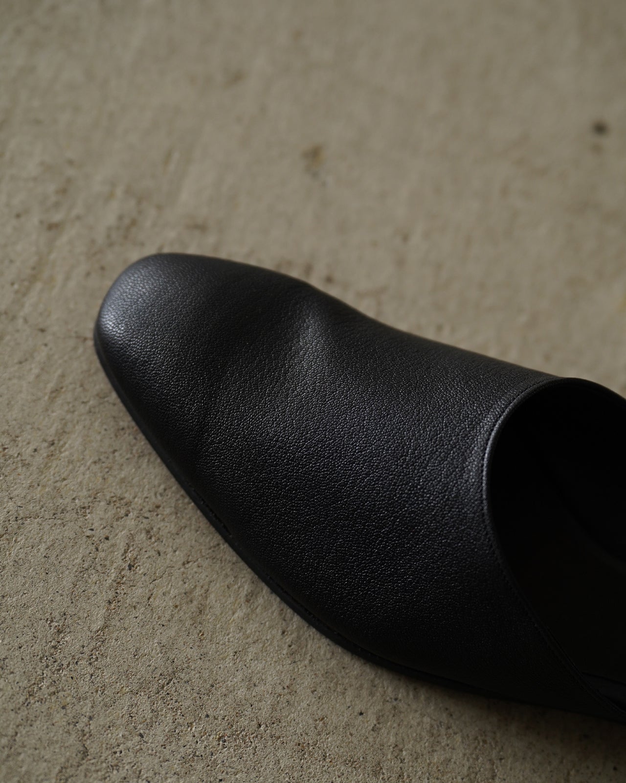 LEATHER MULE RM261-024