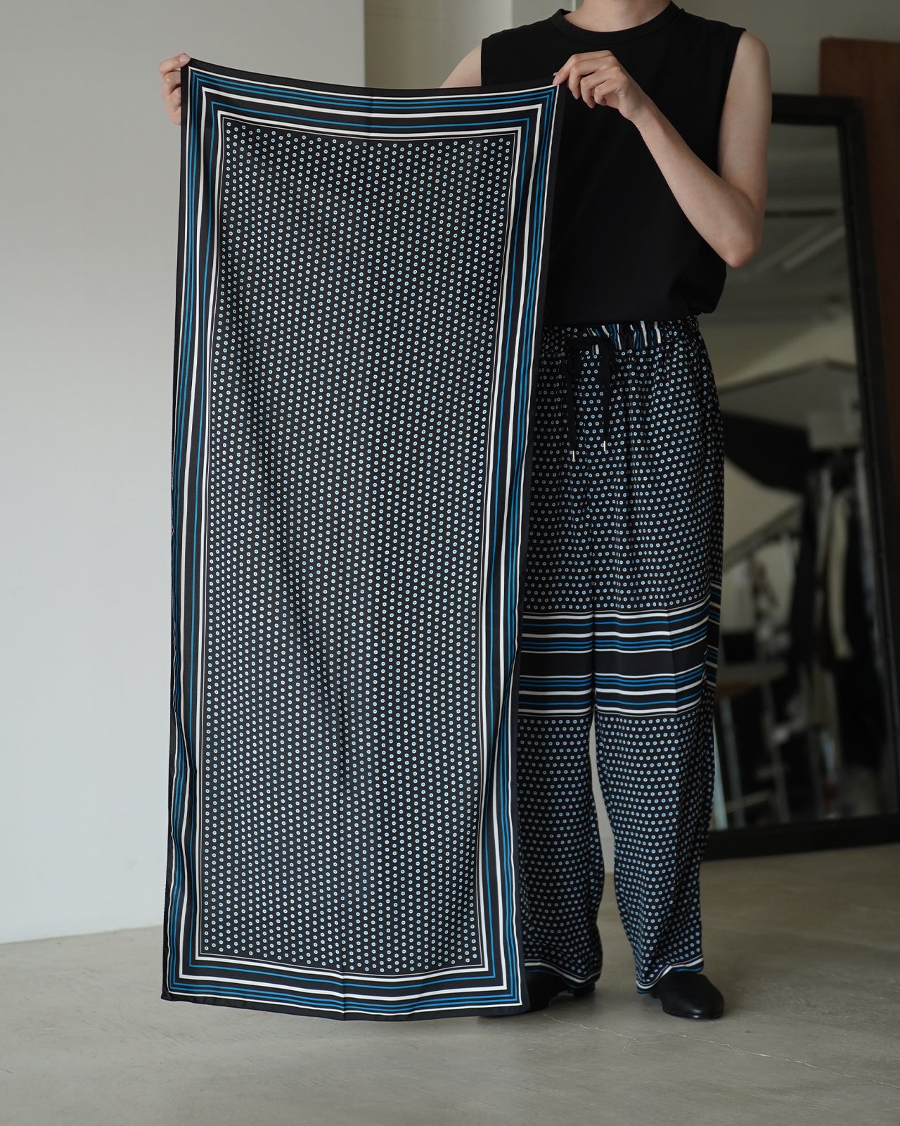 ETERNAL DOT STOLE RM261-049