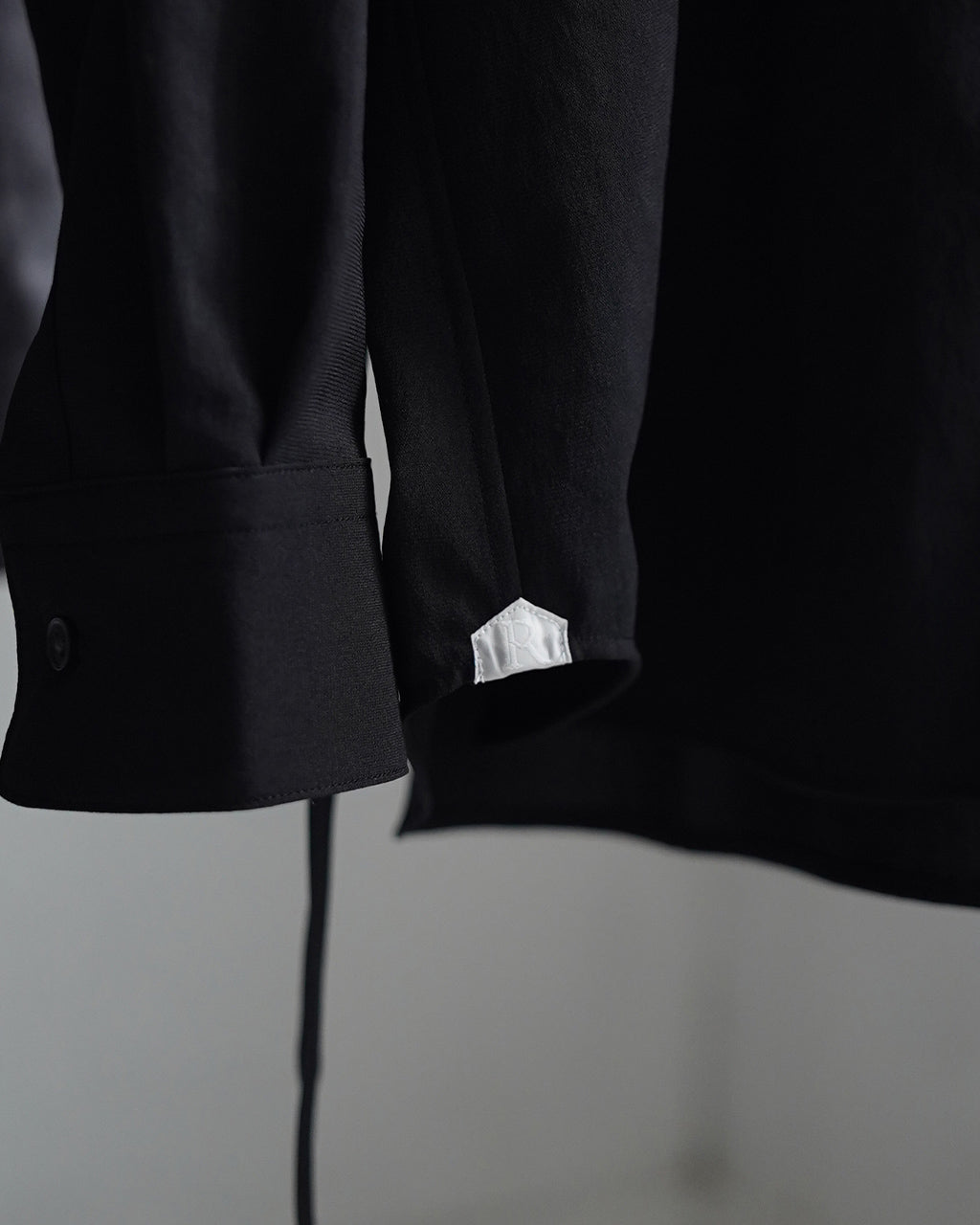 KNOTBAND SHIRT RM261-037