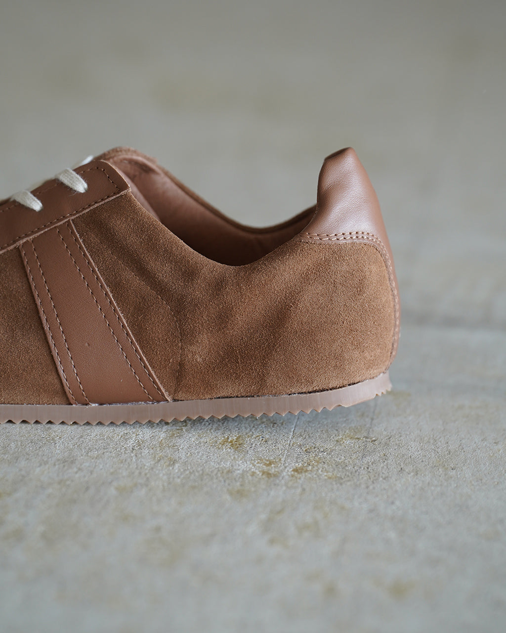 GERMAN MILITARY TRAINER 1714S