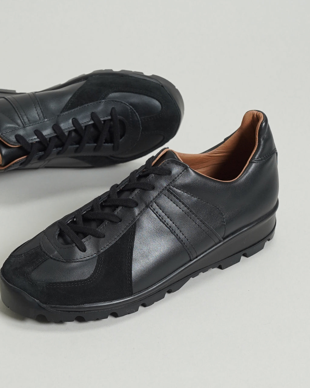 GERMAN MILITARY TRAINER 1759L