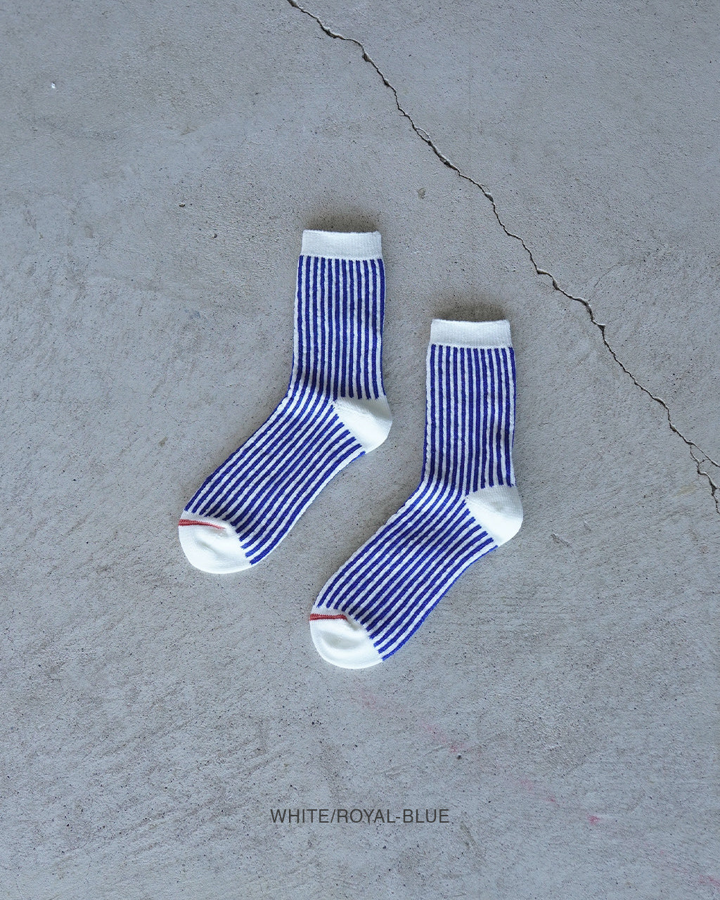 VERTICAL STRIPE SOCKS R1586