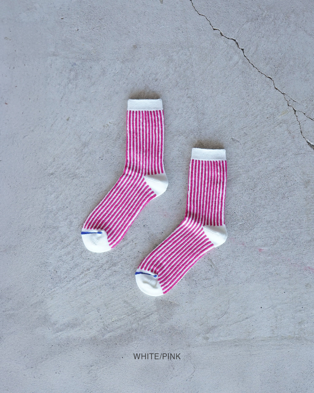 VERTICAL STRIPE SOCKS R1586