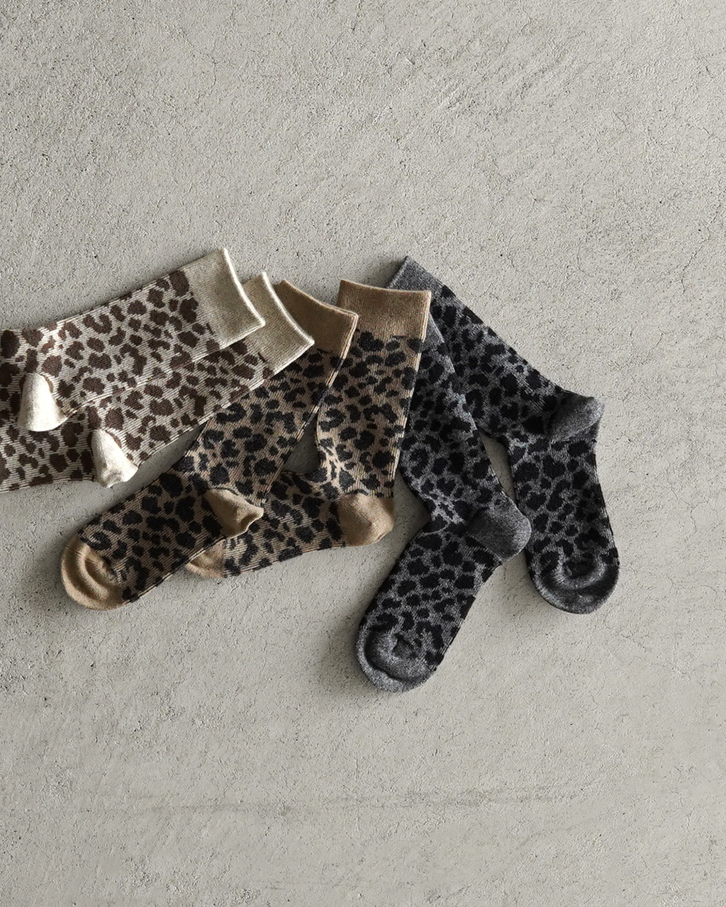 LEOPARD PATTERN MERINO SOCKS R1627