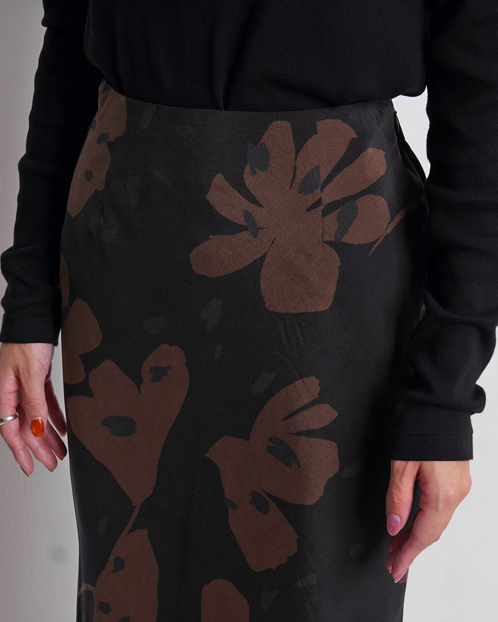 【SALE！30%OFF】SACRA サクラ モダン フラワー スカート MODERN FLOWER SKIRT 花柄 ロング丈 マキシ丈 タイトスカート 124513123【送料無料】