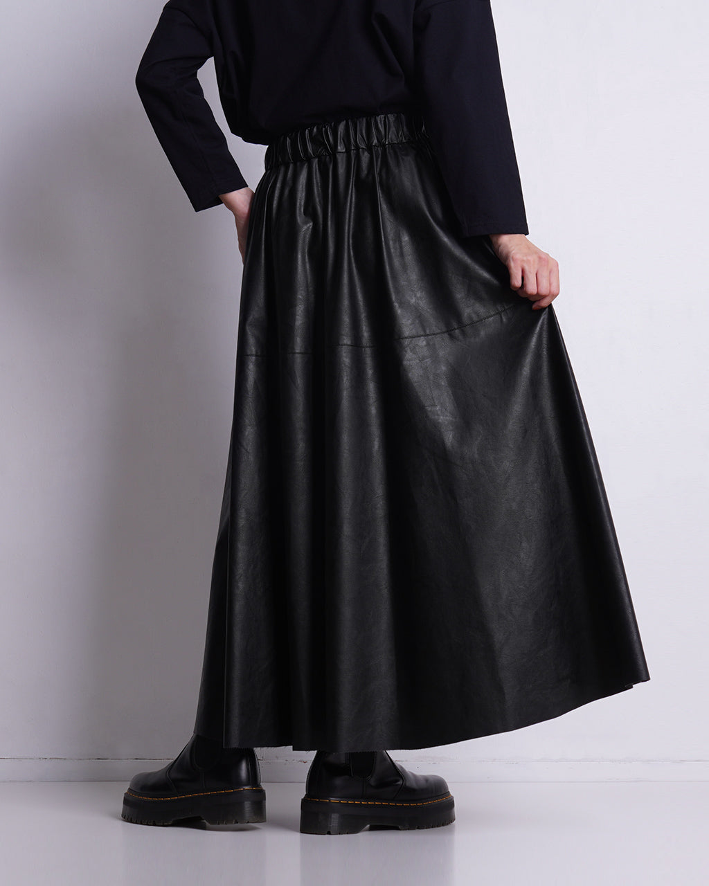 【SALE！40%OFF】SACRA サクラ シンセティック レザー スカート SYNTHETIC LEATHR SKIRT イージースカート ロング丈 フレア 124522122【送料無料】