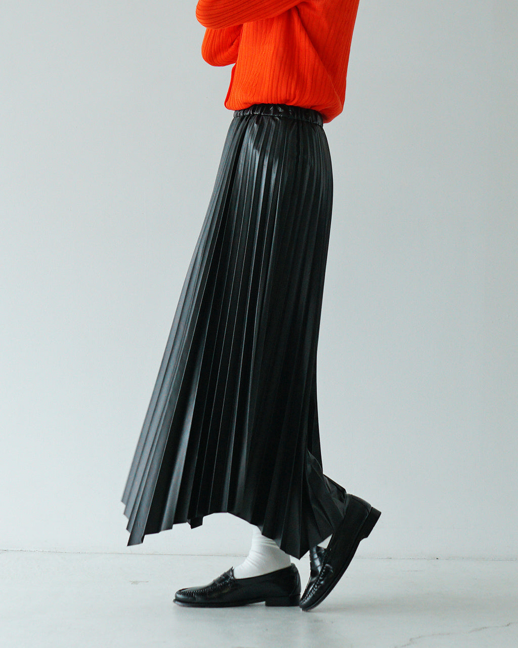 【SALE！20%OFF】SACRA サクラ プリーツスカート シンセティック レザー SYNTHETIC LEATHAR PLEATS SKIRT 124628121【送料無料】