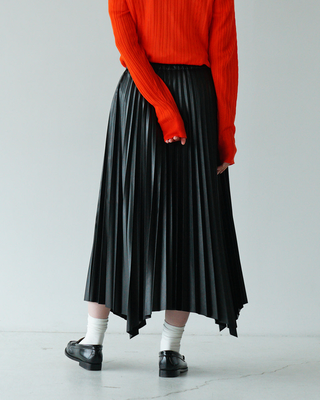 【SALE！20%OFF】SACRA サクラ プリーツスカート シンセティック レザー SYNTHETIC LEATHAR PLEATS SKIRT 124628121【送料無料】