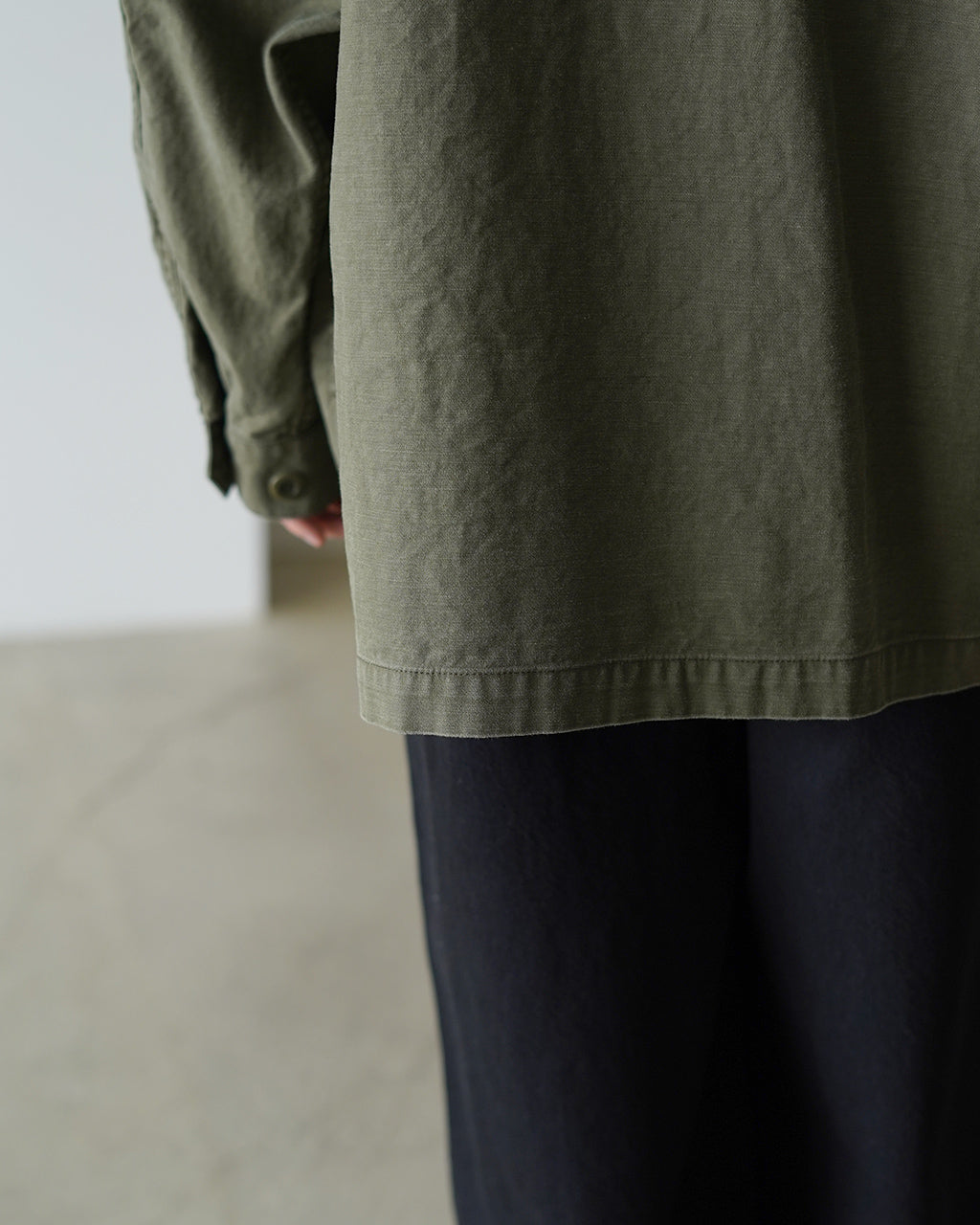 SACRA / サクラ | サテン ロングスリーブ シャツ | 38 | ベージュ系 | レディース SACRA（サクラ） シャツ TRIACE SATIN SHIRT 124517071 正規品