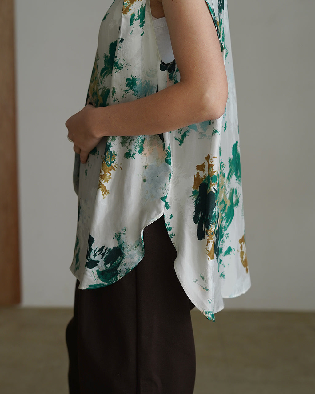 BLURRED FLORA TOP 126115071