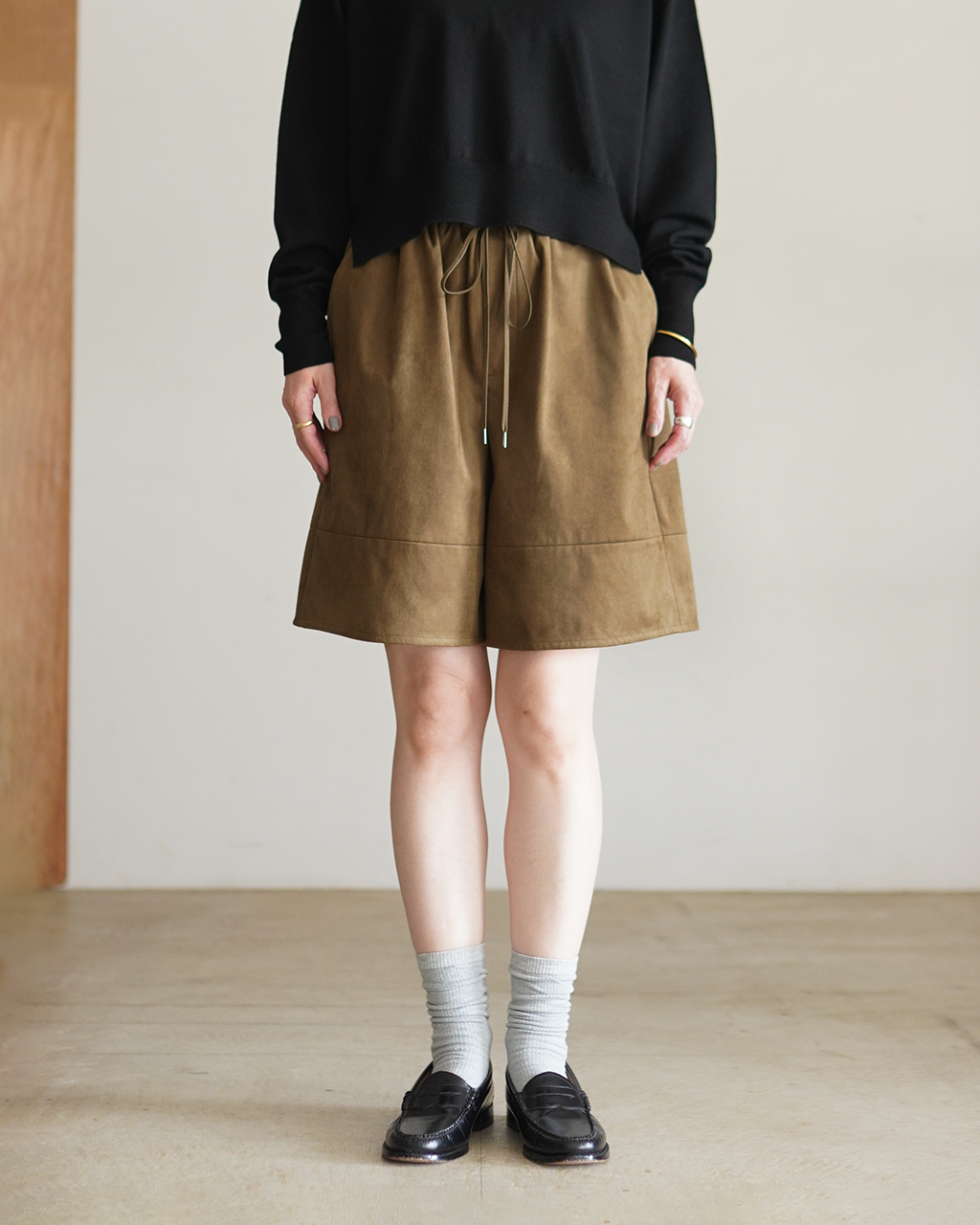 SYNTHETIC SUEDE SHORTS 126520111