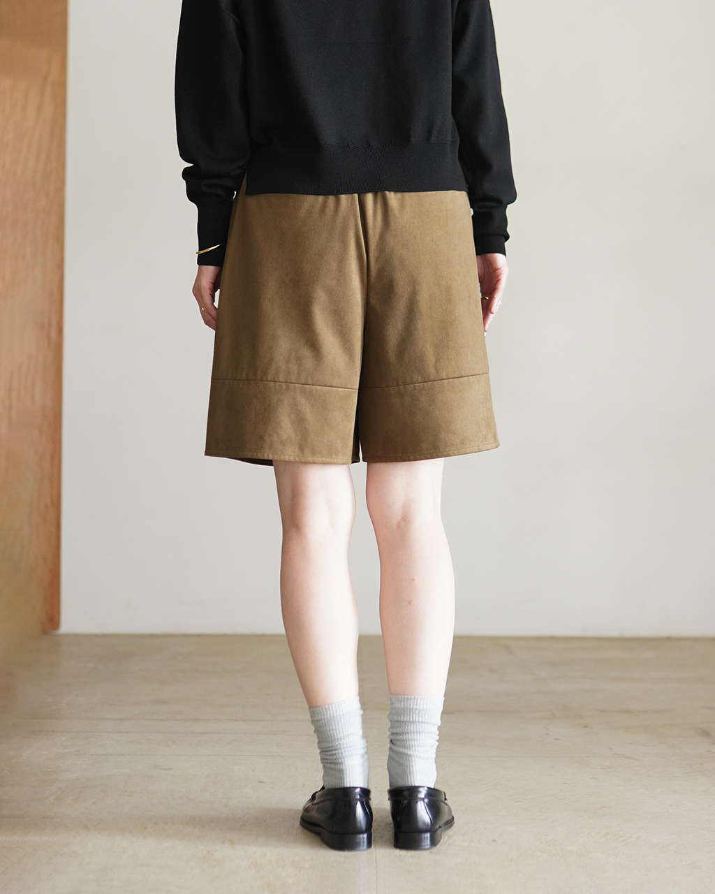 SYNTHETIC SUEDE SHORTS 126520111