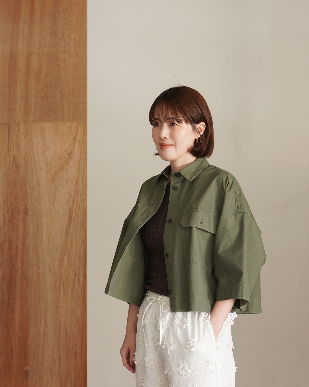 SACRA サクラ コットンホースクロス クロップドシャツ レディース