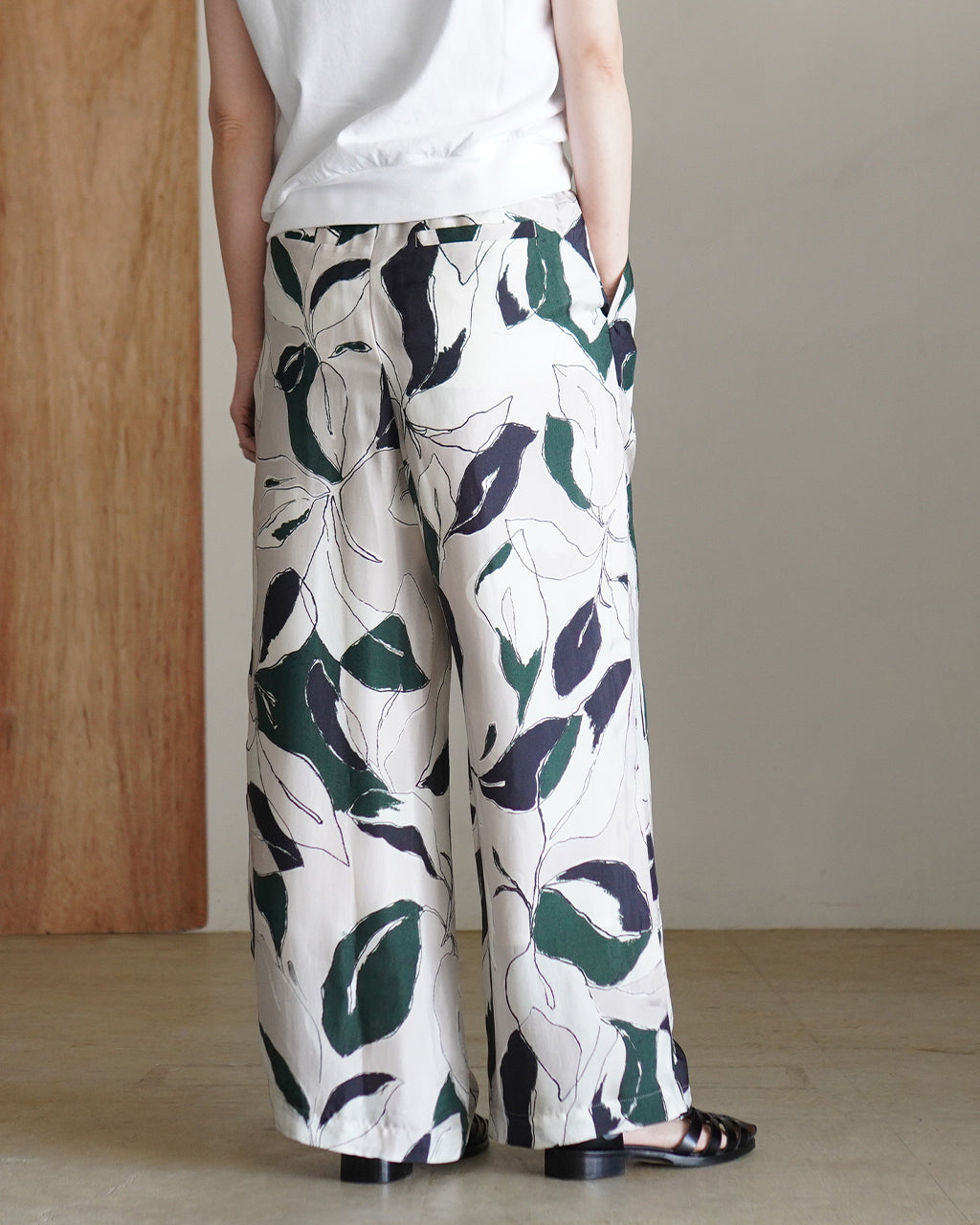 衣料品 Women's サクラ/SACRA モダン リーフ パンツ レディース MODERN