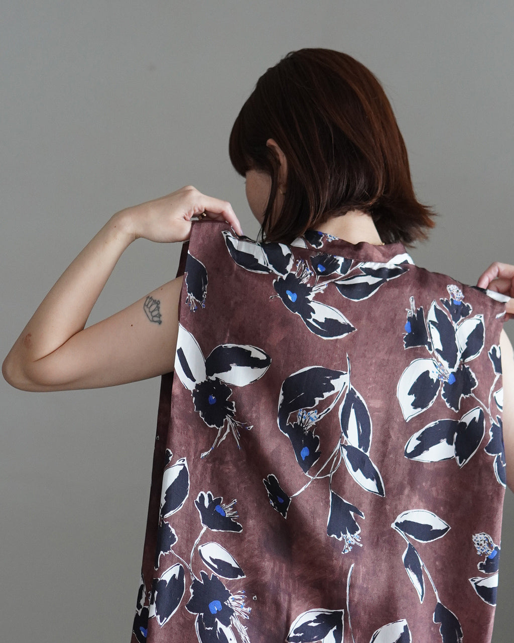 PAINTING FLORA TOP 126214071