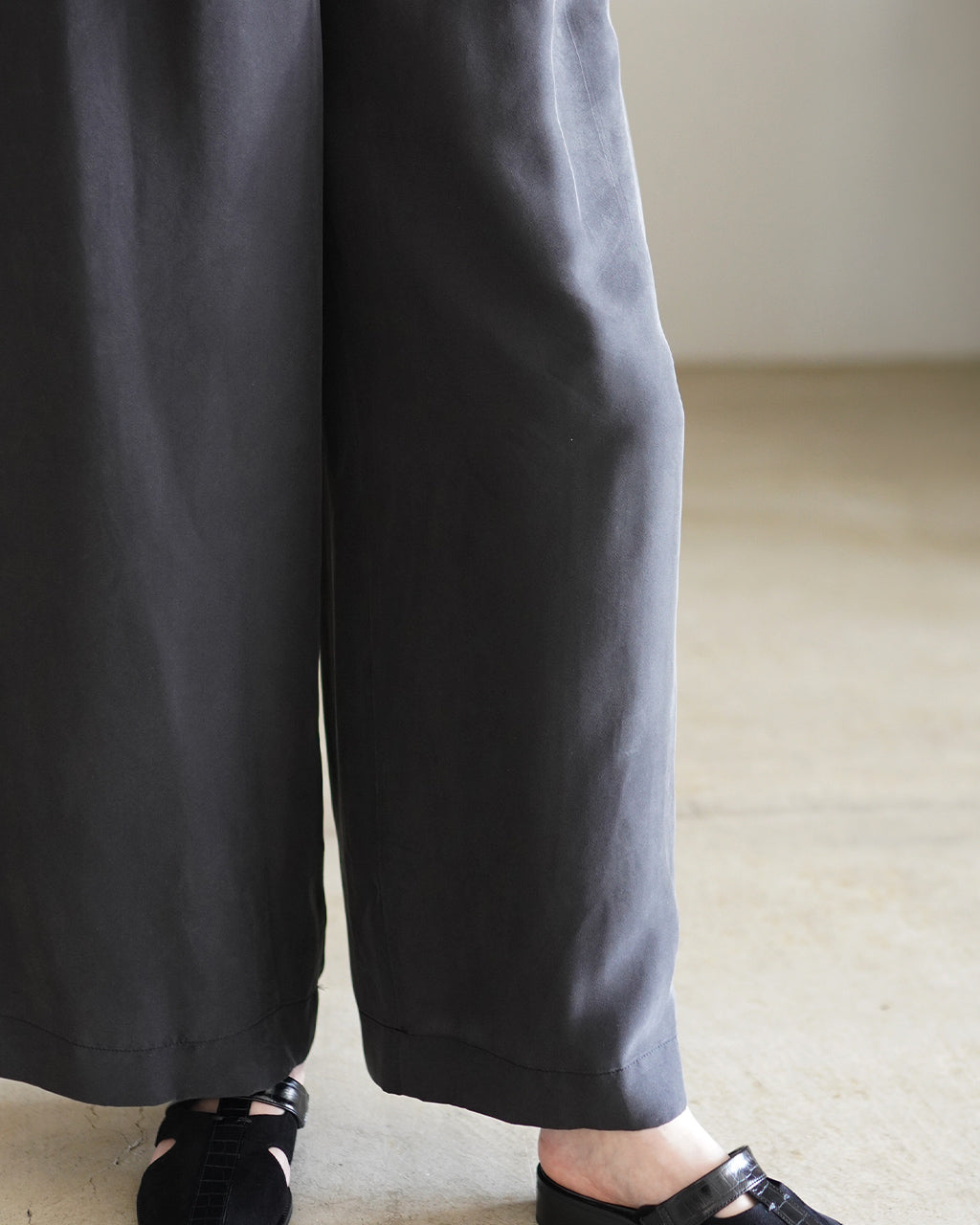 PREMIUM SILK SANDWASH PANTS 126207113